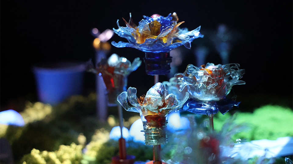 Flora, Jardín electrónico